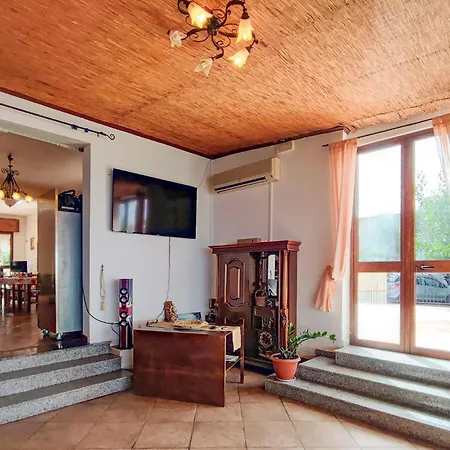 Awesome In With House Sea View *