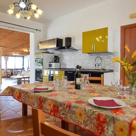 Awesome In With House Sea View