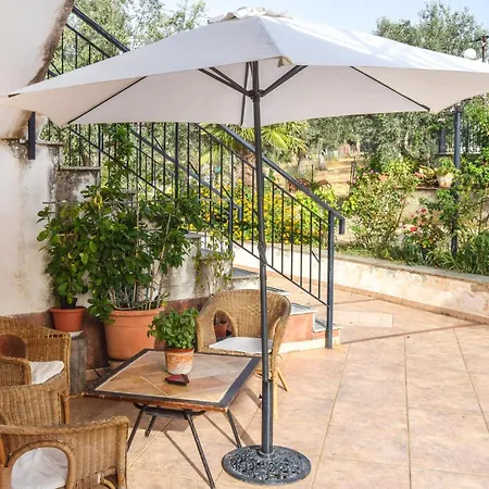 Holiday home Awesome In With House Sea View *